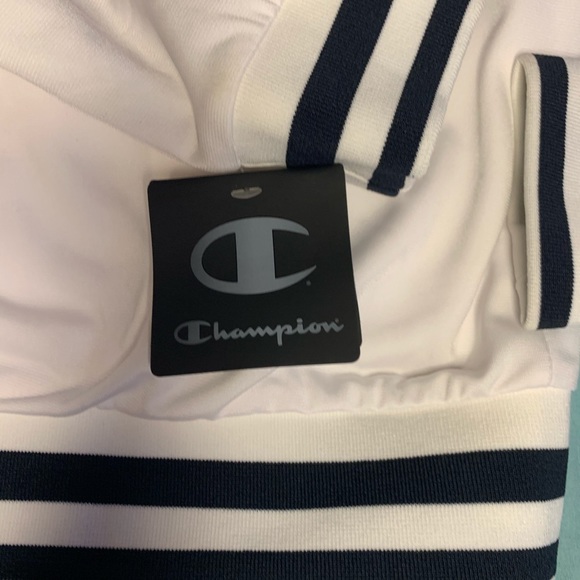 Champion Cropped Jacket - Picture 4 of 4